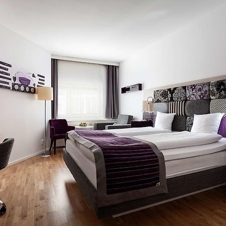 Solna Park & Hotel מראה חיצוני תמונה